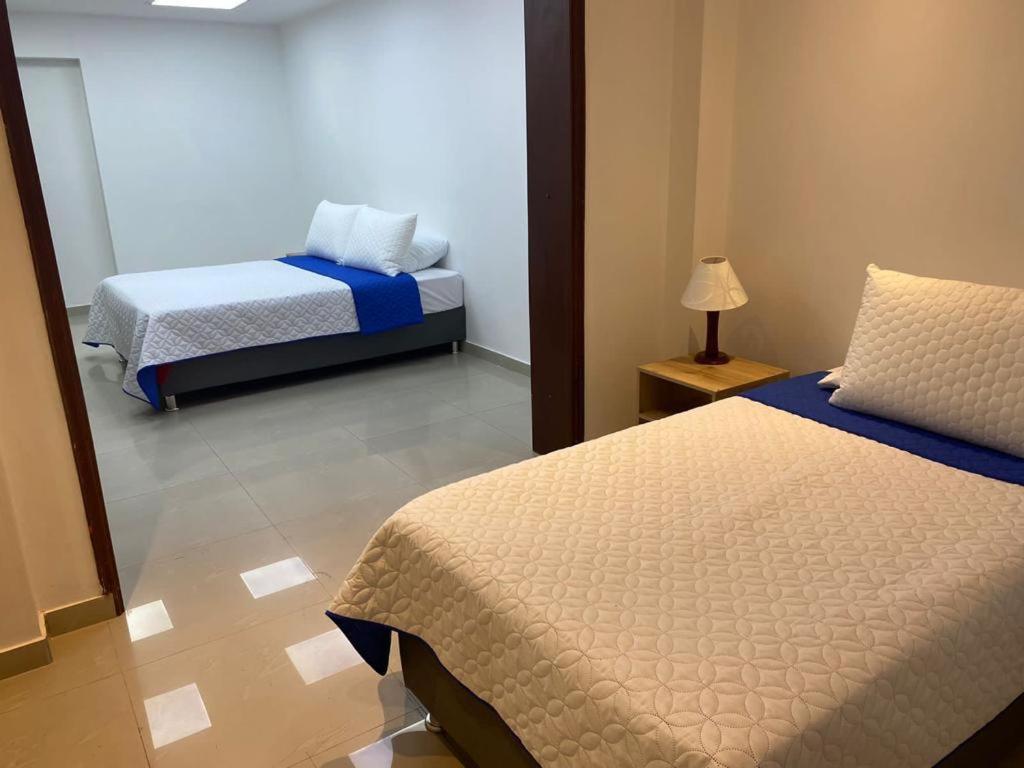 בוגוטה Aparta Hotel Montealegre מראה חיצוני תמונה